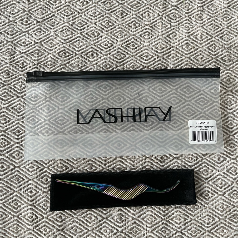 Lashify Petit Eye Control Wand - Hologram - Brand New